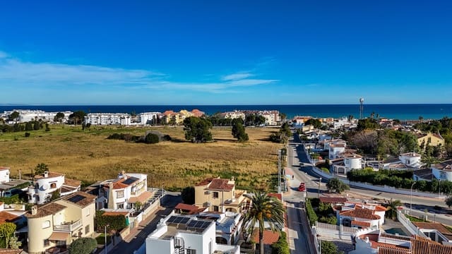 2 soveværelse Villa til salg i Dénia med swimmingpool - € 345.000 (Ref: 5820899)