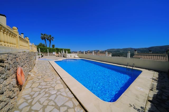 3 slaapkamer Villa te koop in Javea / Xàbia met zwembad - € 279.000 (Ref: 5820902)