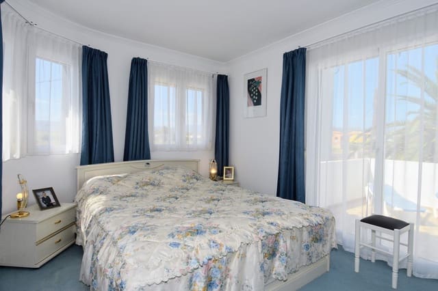 4 slaapkamer Villa te koop in Dénia met zwembad - € 585.000 (Ref: 5820938)