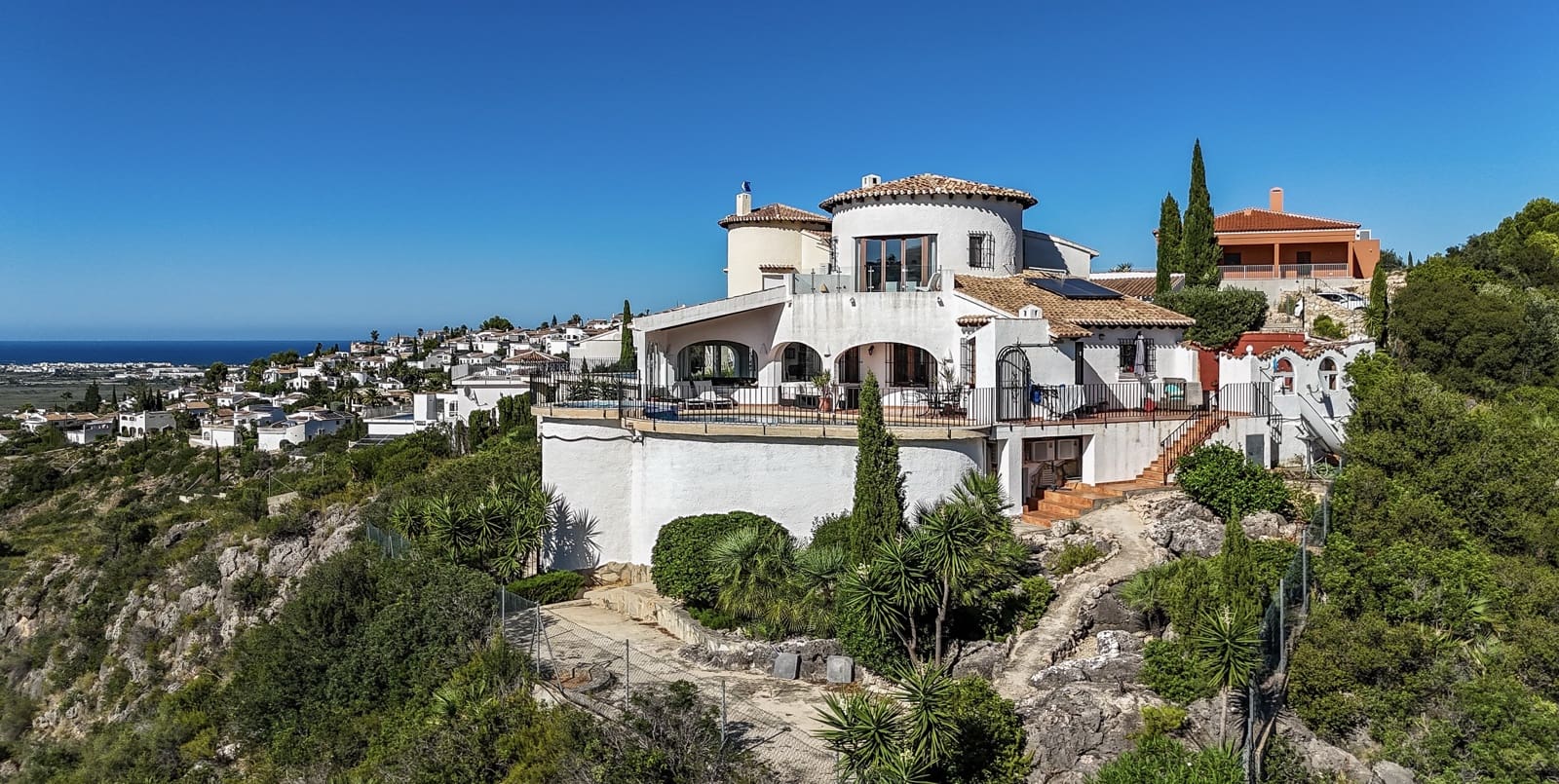 5 Zimmer Villa zu verkaufen in Denia mit Pool - 780.000 € (Ref: 5820953)