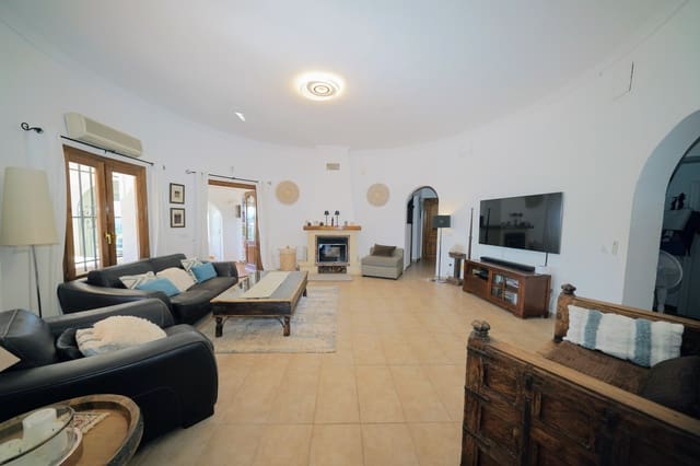 5 Zimmer Villa zu verkaufen in Dénia mit Pool - 780.000 € (Ref: 5820953)