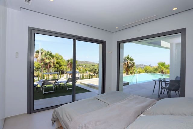 Chalet de 4 habitaciones en Javea / Xàbia en venta con piscina - 995.000 € (Ref: 5820978)
