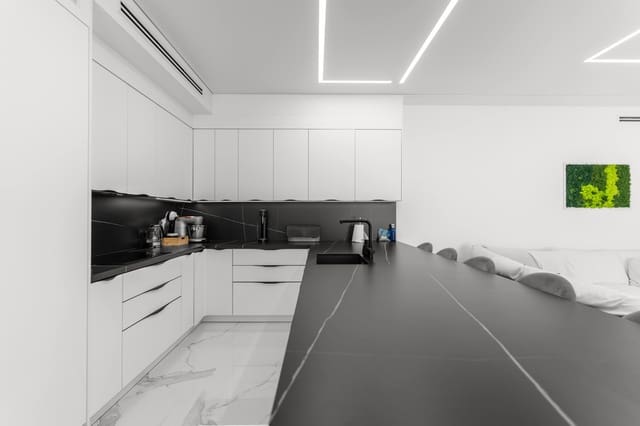 4 soveværelse Villa til salg i Benidorm med swimmingpool - € 2.500.000 (Ref: 5820978)