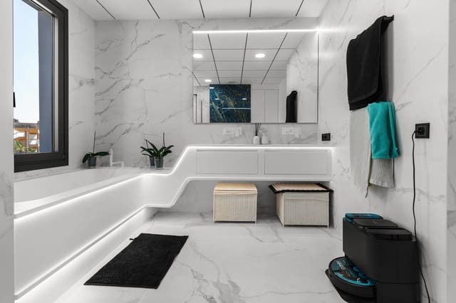 4 soveværelse Villa til salg i Benidorm med swimmingpool - € 2.500.000 (Ref: 5820978)