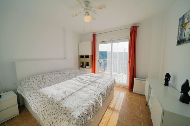 3 bedroom Villa for sale in Dénia with pool - € 220,000 (Ref: 5821062)