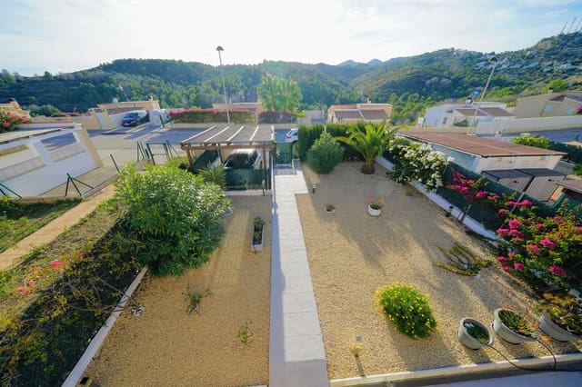 3 bedroom Villa for sale in Dénia with pool - € 220,000 (Ref: 5821062)