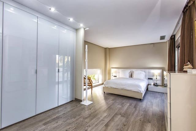 3 slaapkamer Villa te koop in Dénia met zwembad - € 850.000 (Ref: 5821063)