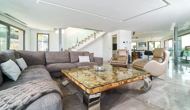 4 bedroom Villa for sale in Javea / Xàbia with pool - € 1,795,000 (Ref: 5823229)