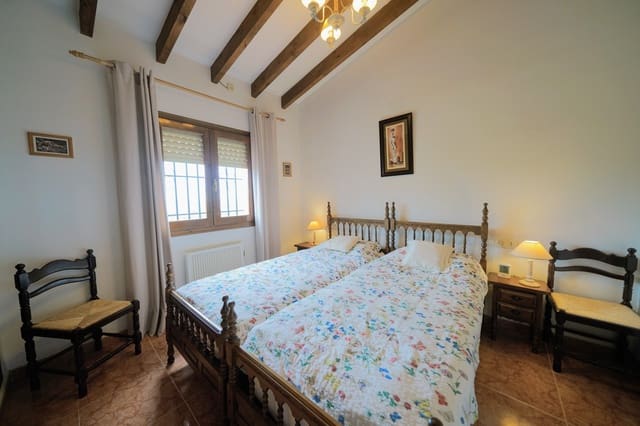 3 soverom Villa til salgs i Dénia med svømmebasseng - € 395 000 (Ref: 5877808)