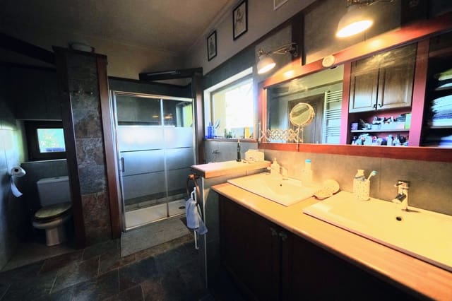 Chalet de 3 habitaciones en Dénia en venta con piscina - 620.000 € (Ref: 6669162)