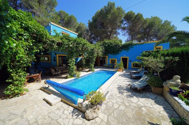 3 Zimmer Villa zu verkaufen in Dénia mit Pool - 595.000 € (Ref: 6669162)