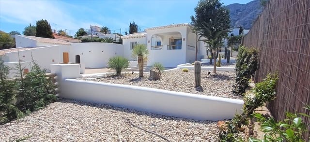 4 slaapkamer Villa te koop in Dénia met zwembad - € 840.000 (Ref: 8189488)