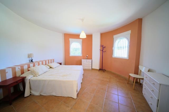 Chalet de 6 habitaciones en Dénia en venta con piscina - 549.900 € (Ref: 8274438)
