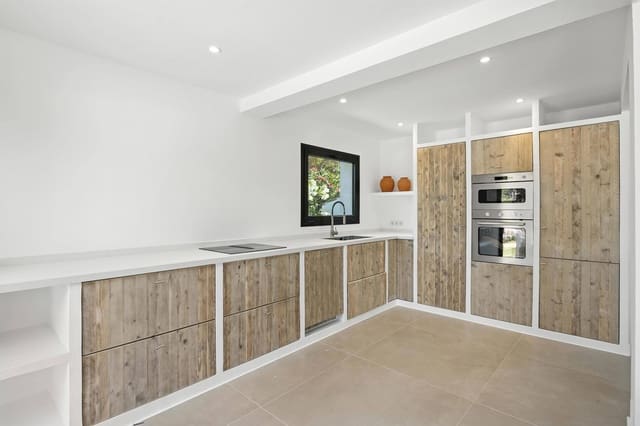 4 soverom Villa til salgs i Javea / Xàbia med svømmebasseng - € 795 000 (Ref: 8361755)