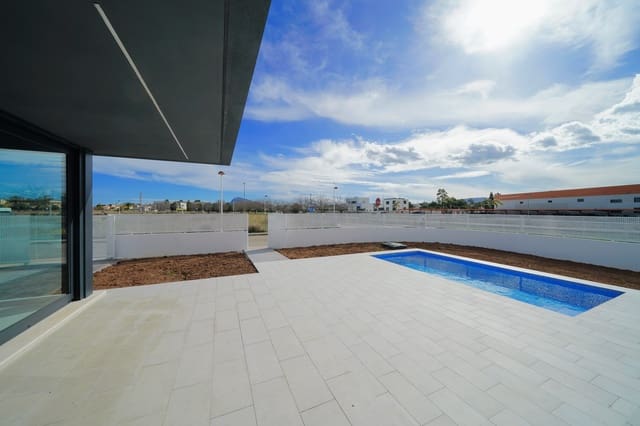 3 soveværelse Villa til salg i Dénia med swimmingpool - € 475.000 (Ref: 8444950)