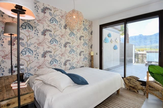 Lejlighed til salg i Dénia med swimmingpool - € 160.000 (Ref: 9337091)