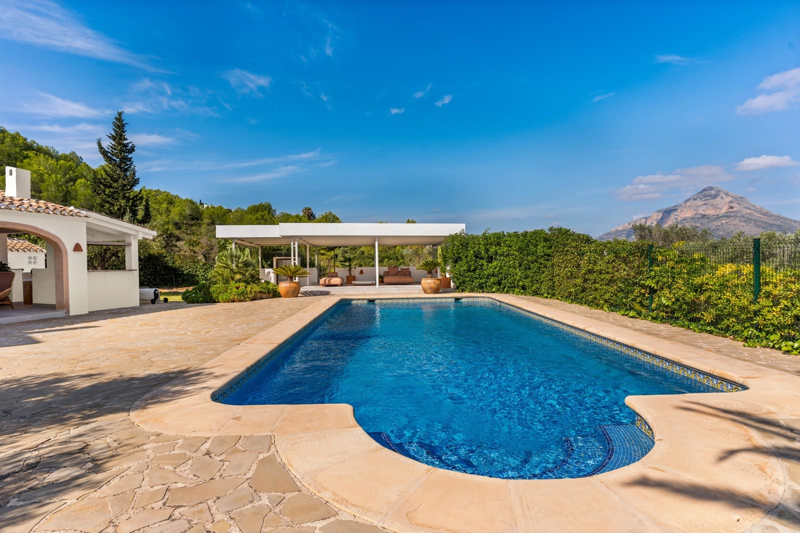 Chalet de 3 habitaciones en Javea / Xàbia en venta con piscina - 2.450.000 € (Ref: 9506762)