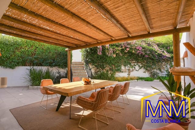 3 bedroom Villa for sale in Javea / Xàbia with pool - € 2,450,000 (Ref: 9506762)