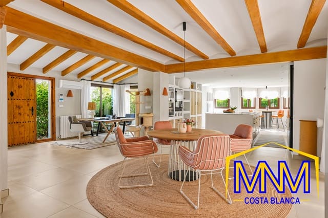 3 bedroom Villa for sale in Javea / Xàbia with pool - € 2,450,000 (Ref: 9506762)