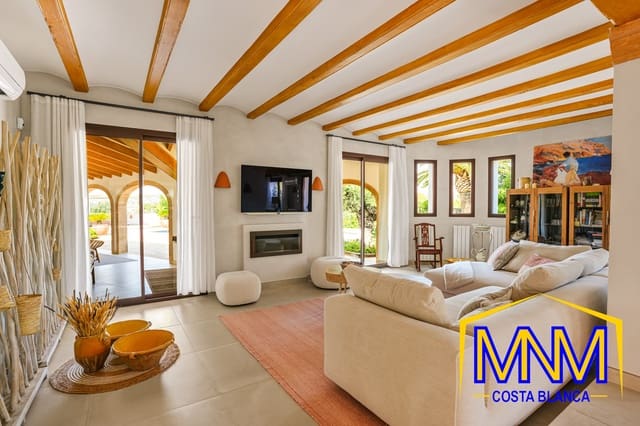 3 bedroom Villa for sale in Javea / Xàbia with pool - € 2,450,000 (Ref: 9506762)