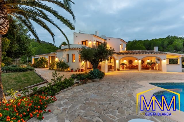 3 bedroom Villa for sale in Javea / Xàbia with pool - € 2,450,000 (Ref: 9506762)