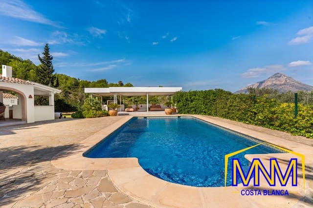 3 bedroom Villa for sale in Javea / Xàbia with pool - € 2,450,000 (Ref: 9506762)