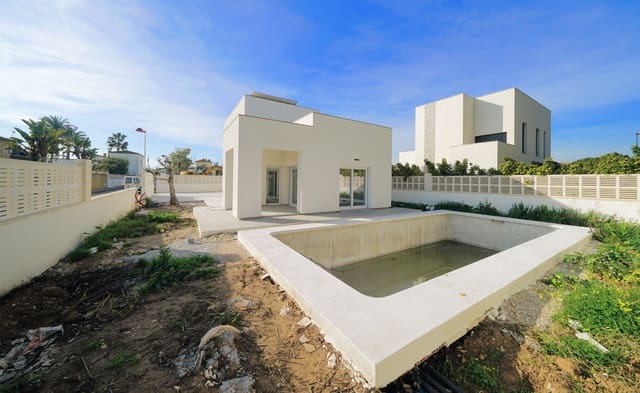 3 slaapkamer Villa te koop in Dénia met zwembad - € 550.000 (Ref: 9506763)