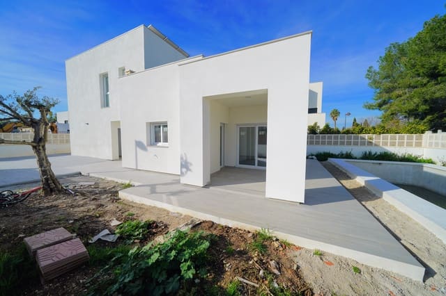 3 slaapkamer Villa te koop in Dénia met zwembad - € 550.000 (Ref: 9506763)