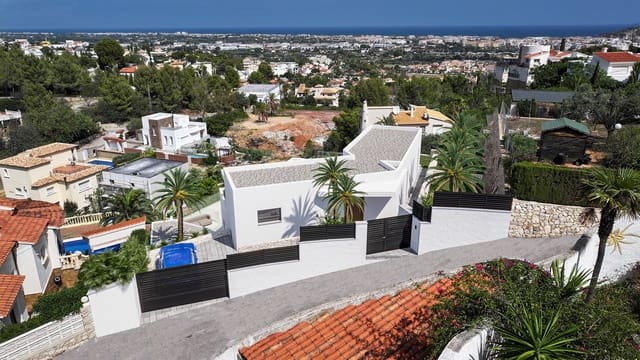 4 soverom Villa til salgs i Dénia med svømmebasseng - € 1 550 000 (Ref: 9528417)
