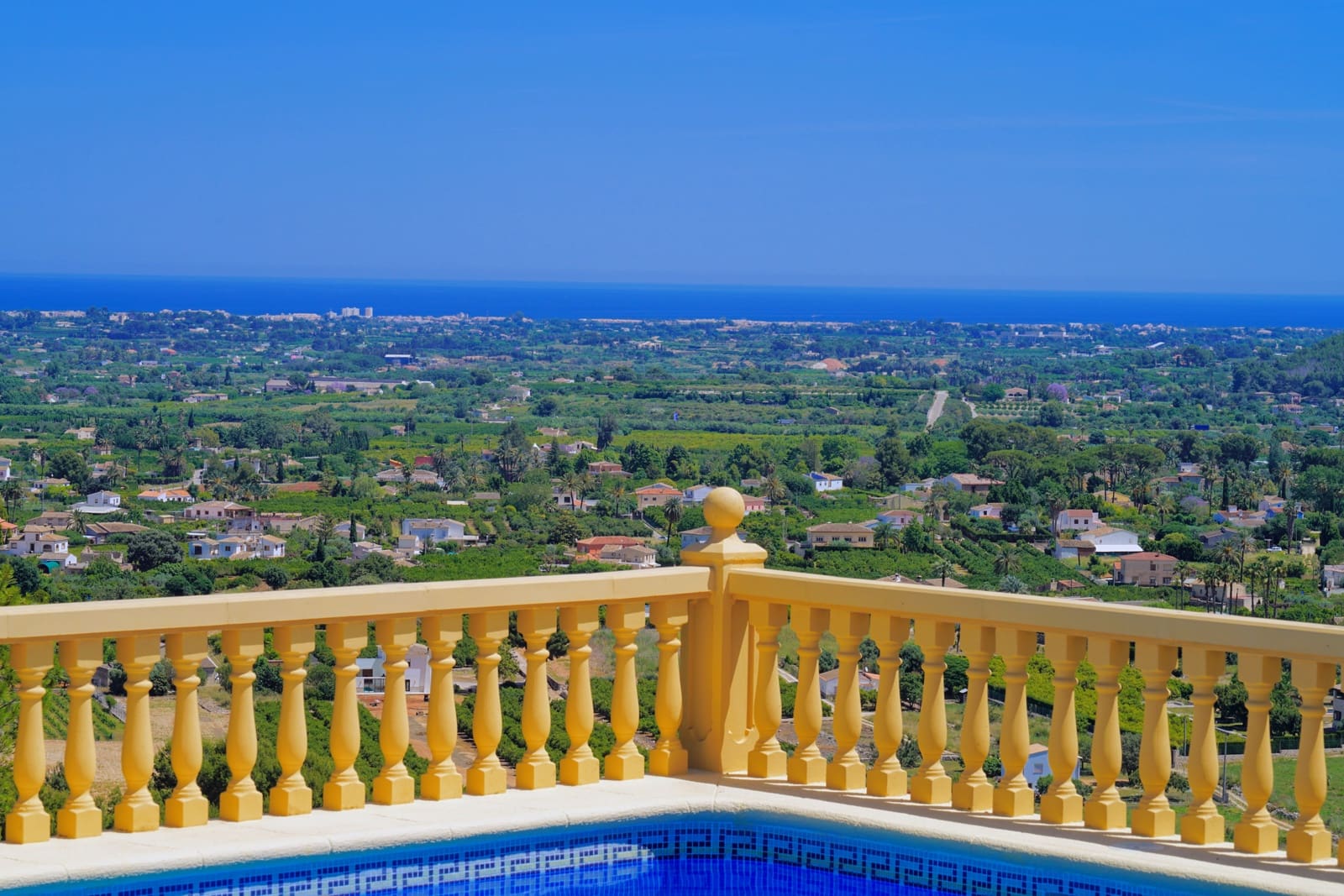 Chalet de 5 habitaciones en Pedreguer en venta con piscina - 695.000 € (Ref: 9863880)