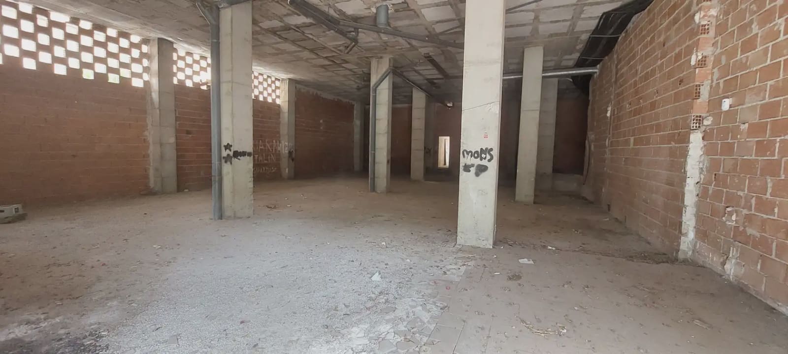 Local Comercial en Alcantarilla en venta - 111.500 € (Ref: 9922742)