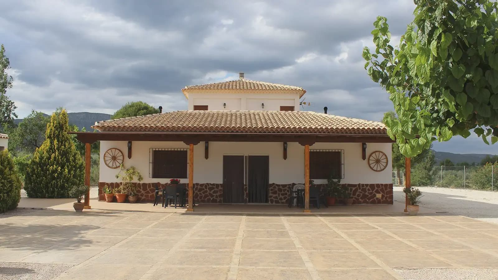 8 bedroom Finca/Country House for sale in Moratalla with pool - € 350,000 (Ref: 9922749)