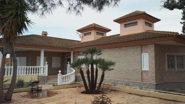 4 chambre Villa/Maison à vendre à La Alcayna, Molina de Segura avec piscine garage - 750 000 € (Ref: 9922750)
