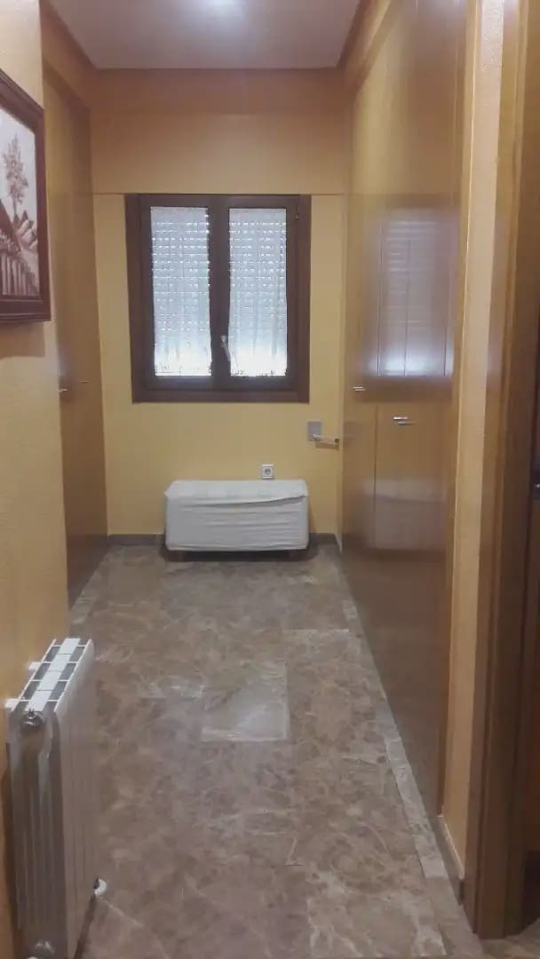 5 bedroom Villa for sale in Beniajan with pool garage - € 385,000 (Ref: 9922753)