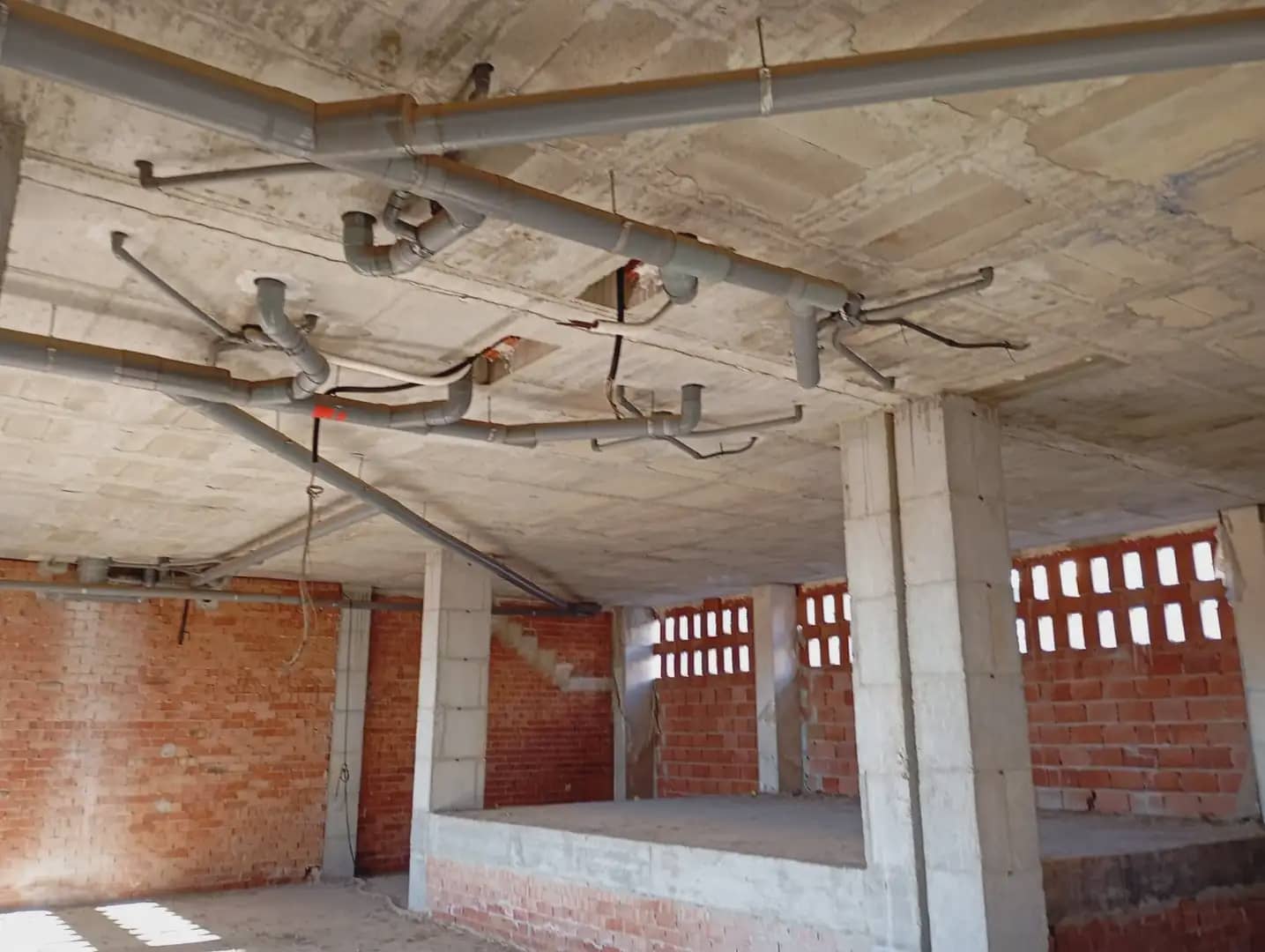Comercial para venda em Zarandona - 147 000 € (Ref: 9922760)