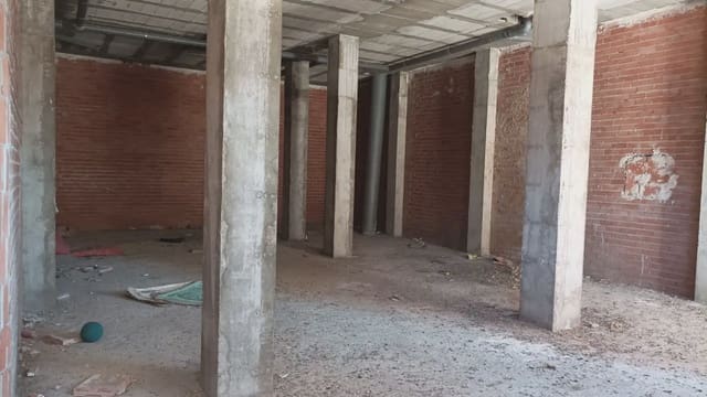 Erhverv til leje i Santiago El Mayor, Murcia by - € 800 (Ref: 9922761)
