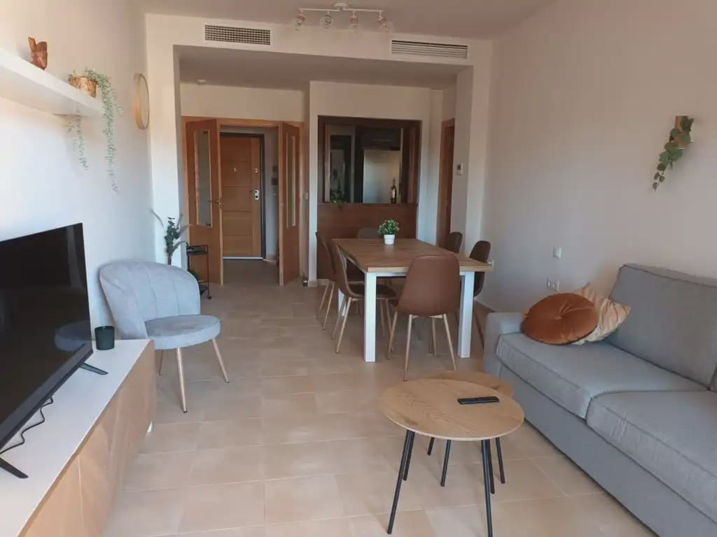 3 bedroom Flat for rent in Hacienda del Alamo with pool - € 1,350 (Ref: 9922771)