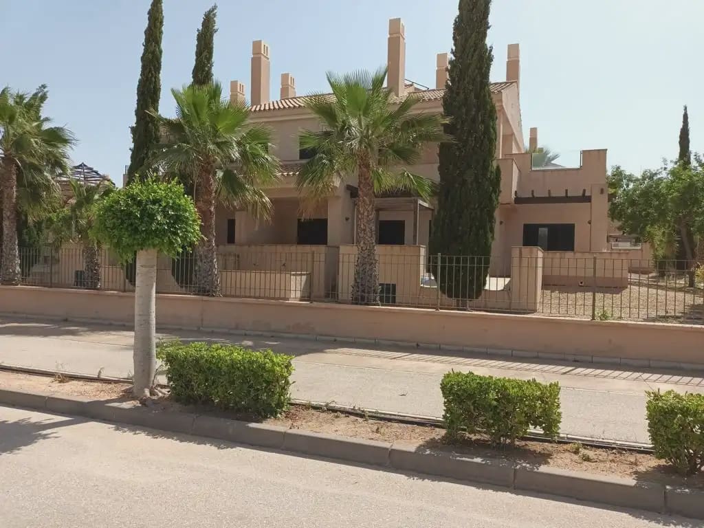 3 bedroom Flat for rent in Hacienda del Alamo with pool - € 1,350 (Ref: 9922771)