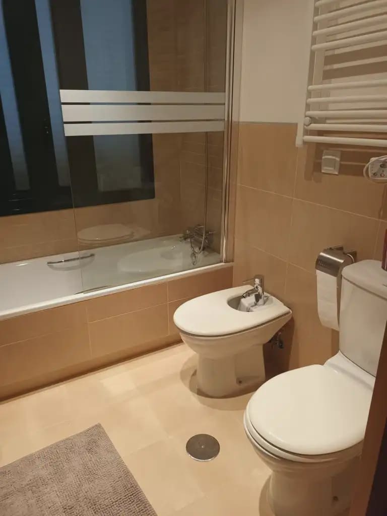 3 bedroom Flat for rent in Hacienda del Alamo with pool - € 1,350 (Ref: 9922771)