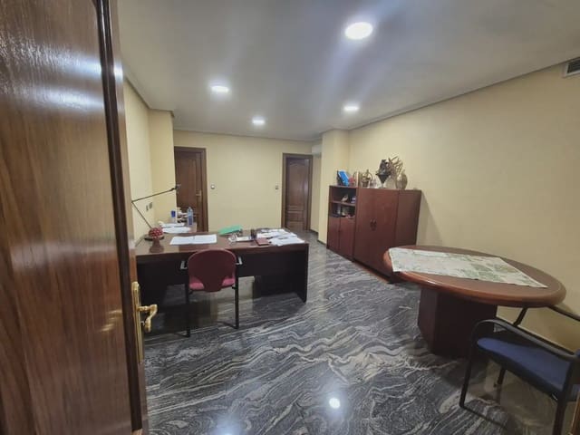 Commercieel te koop in Infante Juan Manuel, Murcia stad - € 215.000 (Ref: 9922780)