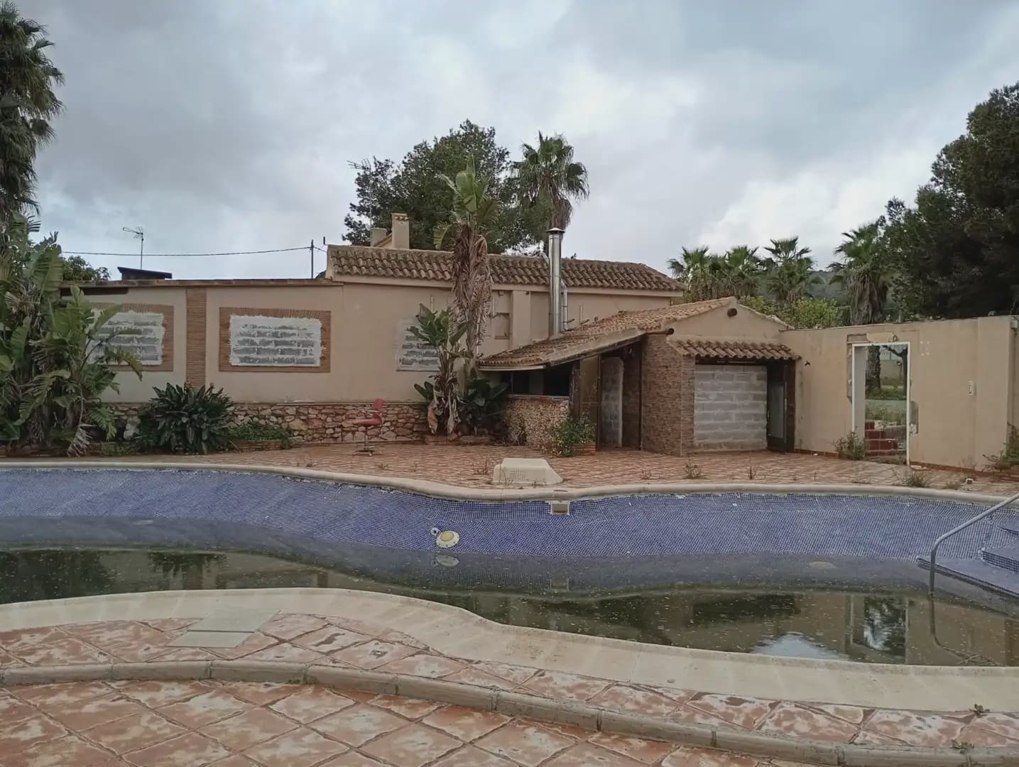 10 soveværelse Villa til salg i Atamaria med swimmingpool garage - € 455.000 (Ref: 9922793)