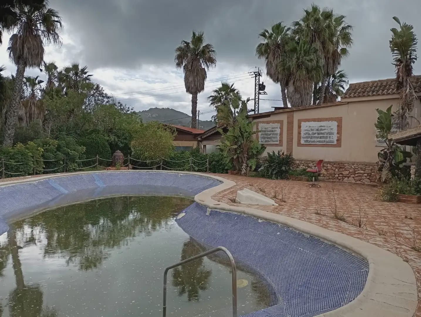 10 soveværelse Villa til salg i Atamaria med swimmingpool garage - € 455.000 (Ref: 9922793)