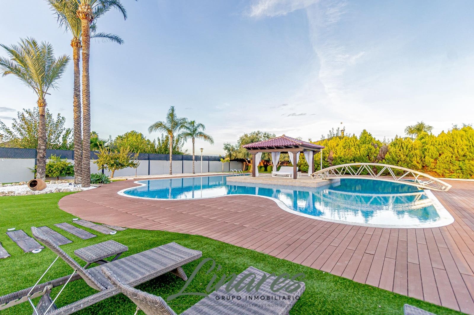 4 soveværelse Villa til salg i Algezares med swimmingpool - € 1.190.000 (Ref: 10055497)