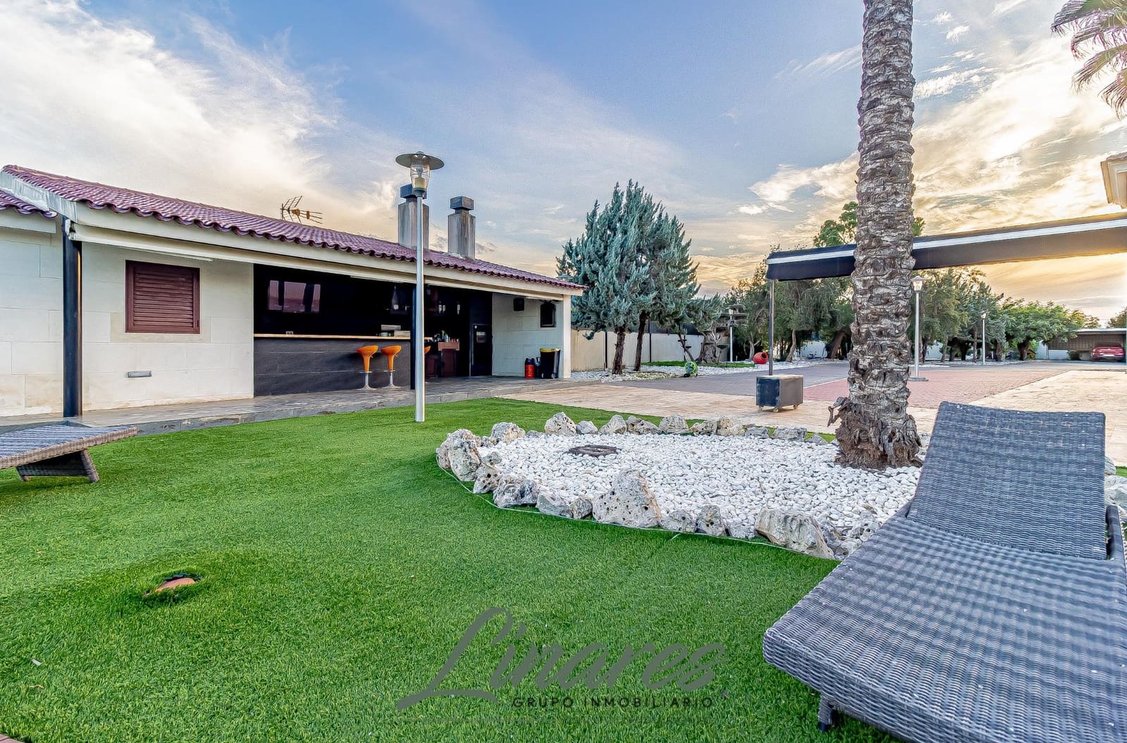 4 soveværelse Villa til salg i Algezares med swimmingpool - € 1.190.000 (Ref: 10055497)