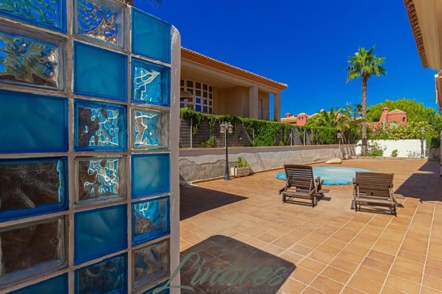 Chalet de 3 habitaciones en La Manga del Mar Menor en venta - 599.000 € (Ref: 10120136)