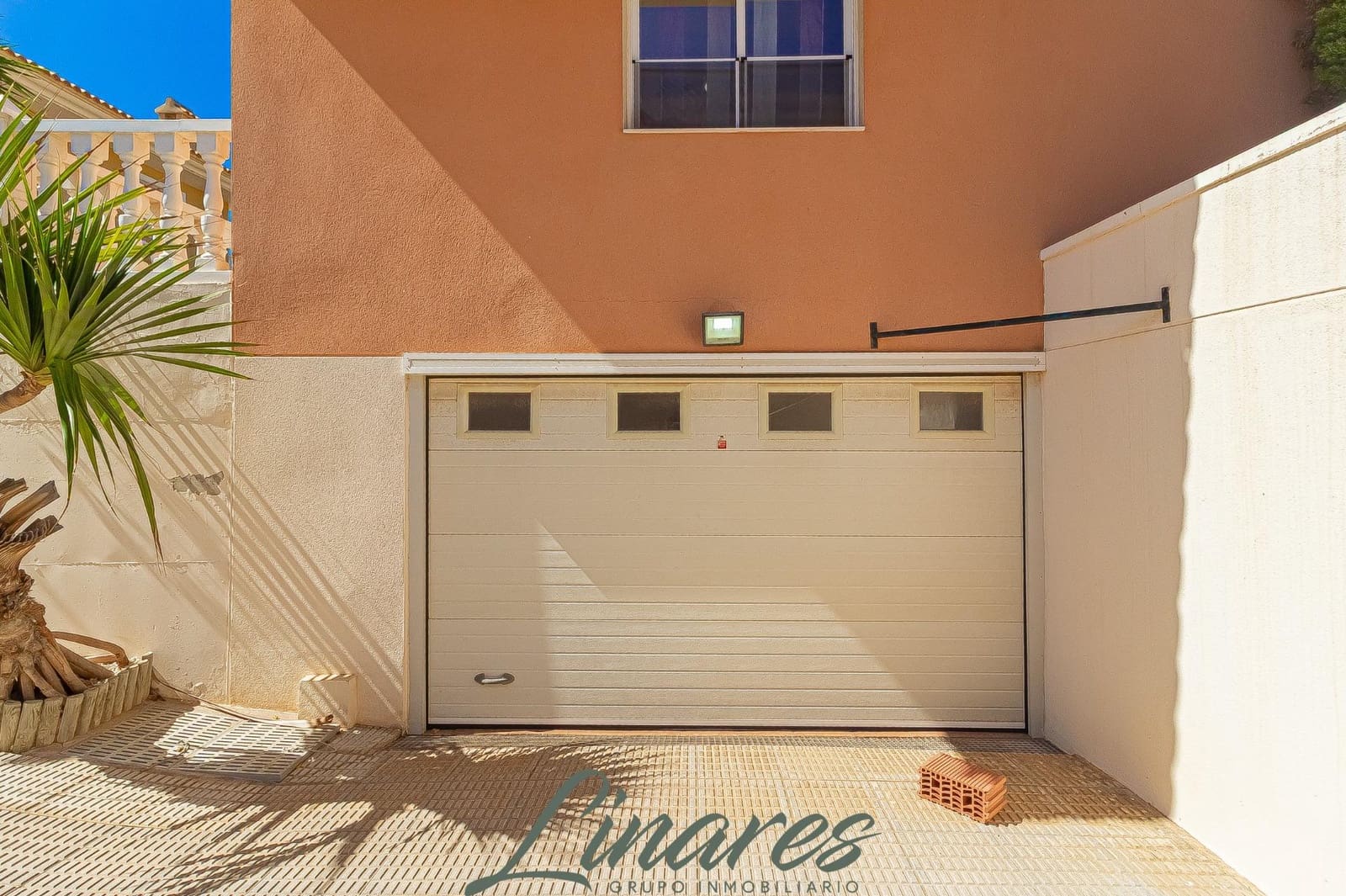 Chalet de 3 habitaciones en La Manga del Mar Menor en venta - 599.000 € (Ref: 10120136)
