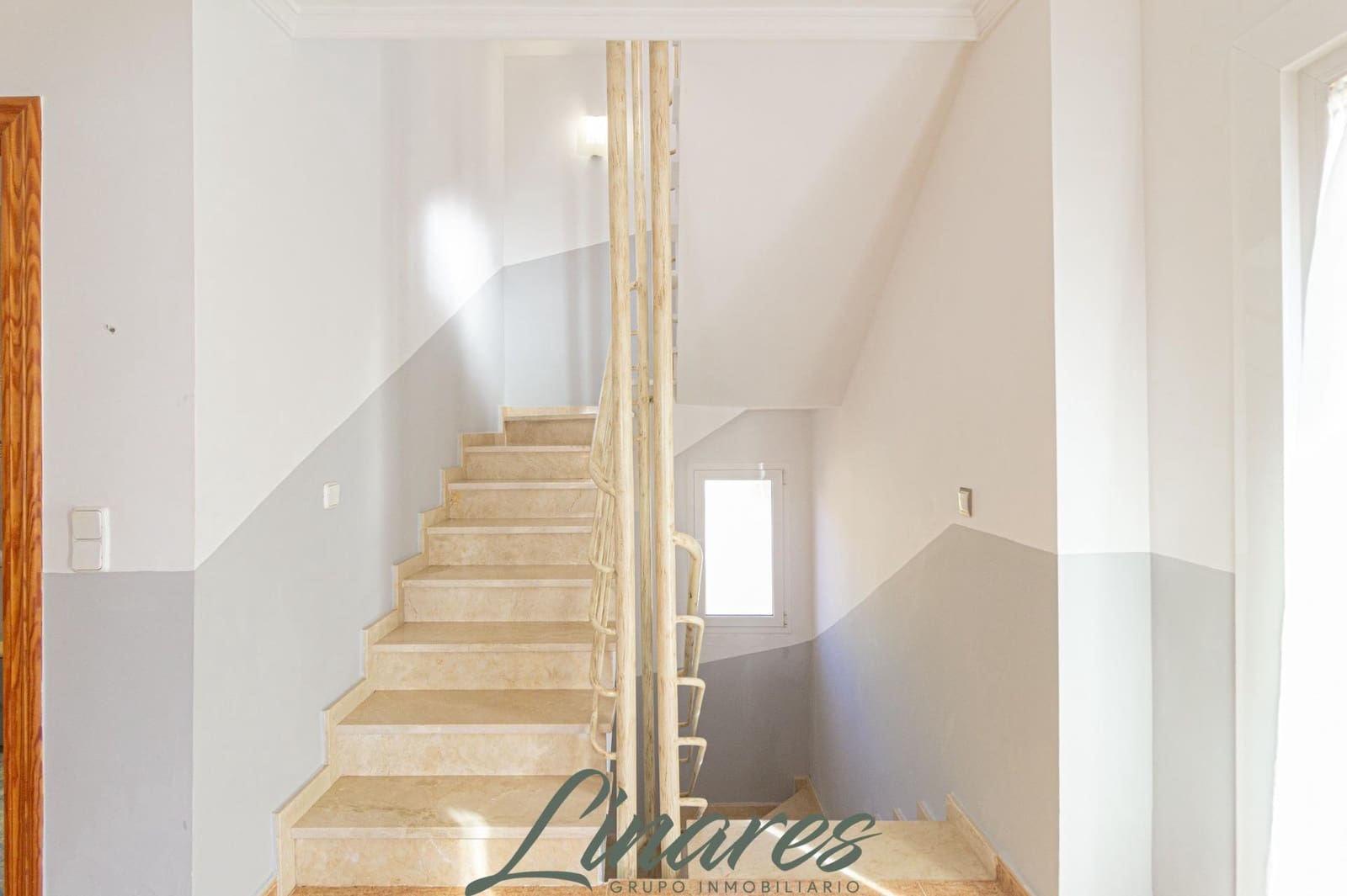 Chalet de 3 habitaciones en La Manga del Mar Menor en venta - 599.000 € (Ref: 10120136)