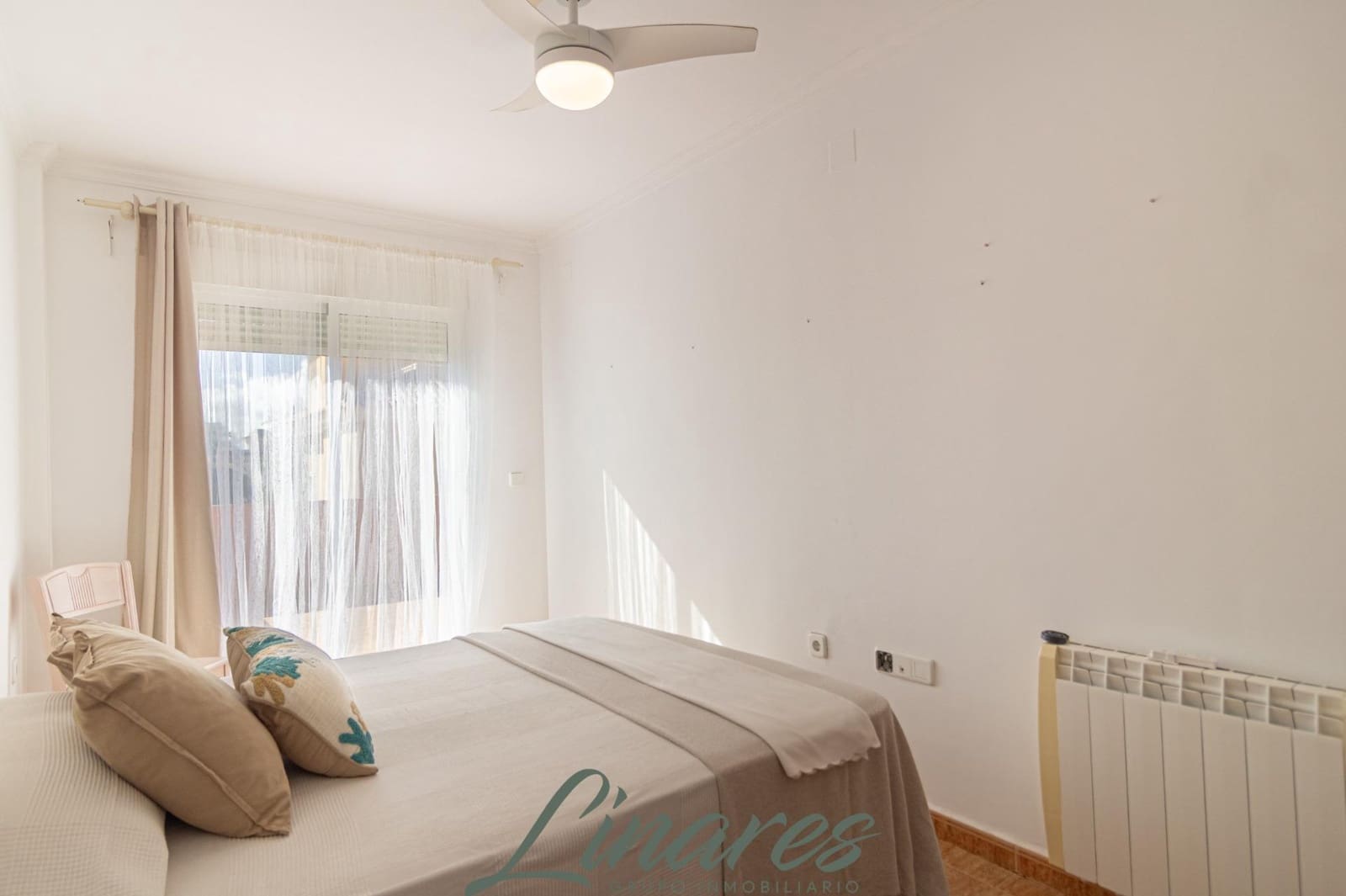 Chalet de 3 habitaciones en La Manga del Mar Menor en venta - 599.000 € (Ref: 10120136)