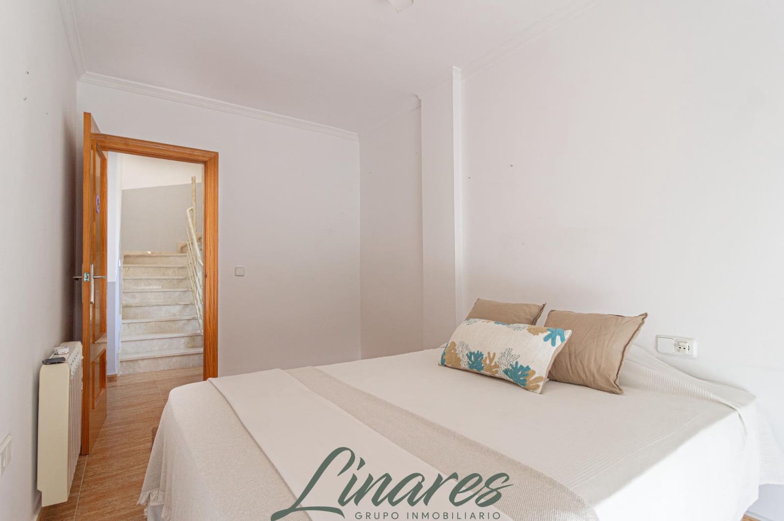 Chalet de 3 habitaciones en La Manga del Mar Menor en venta - 599.000 € (Ref: 10120136)