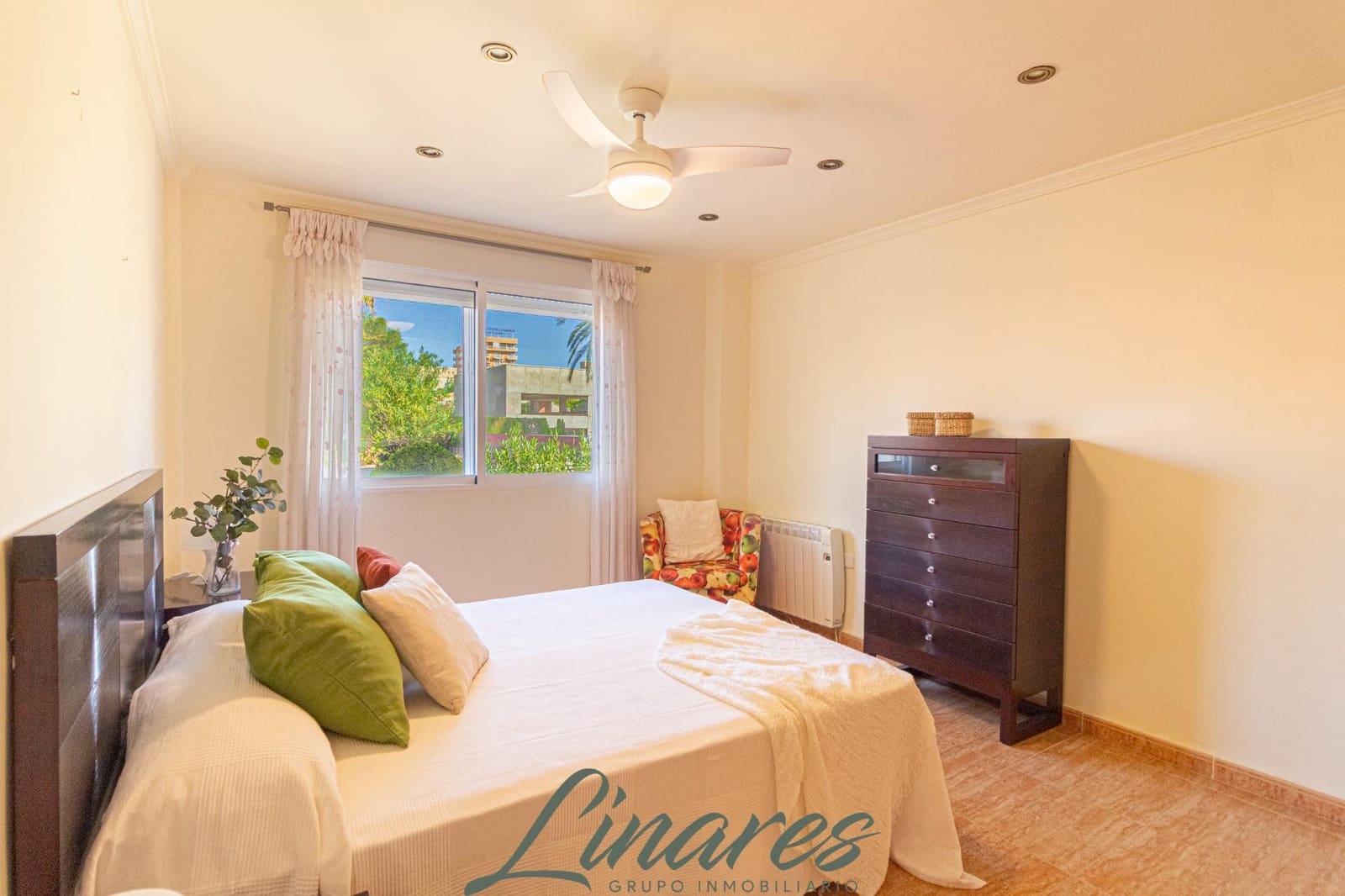 Chalet de 3 habitaciones en La Manga del Mar Menor en venta - 599.000 € (Ref: 10120136)